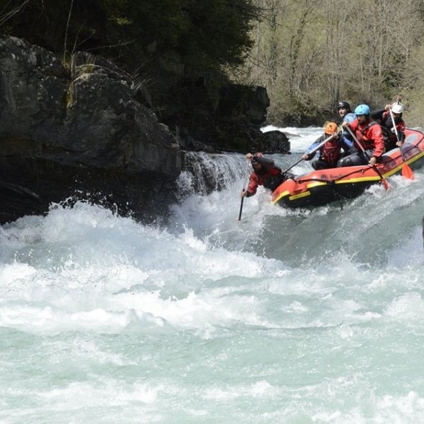 Rafting clase V y los mejores rápidos del río Ara