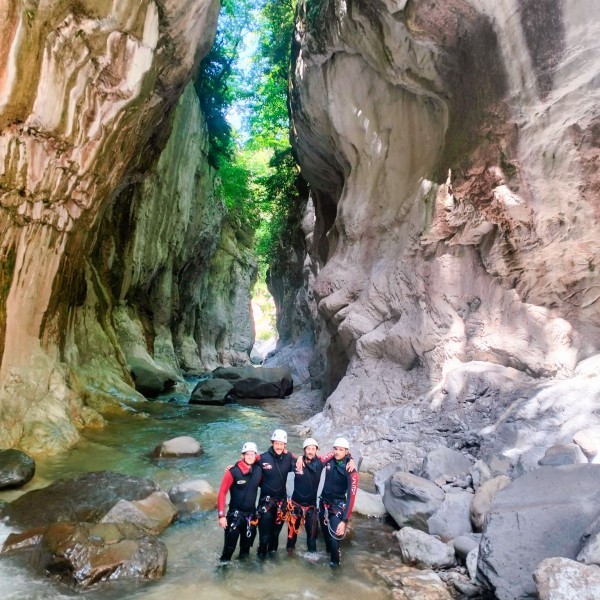 Barranco de la Boca del Infierno en el valle de Hecho