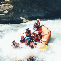 Array
(
    [id] => 1305
    [id_producto] => 190
    [imagen] => 1305_rafting-hidrospeed.jpg
    [orden] => 4
)
