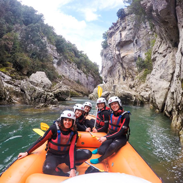 Array
(
    [id] => 2322
    [id_producto] => 185
    [imagen] => 185-2322-compraractividadesactividadesrafting-tourrafting-valle-de-salazar.jpg
    [orden] => 0
)
