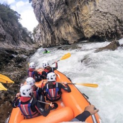 Array
(
    [id] => 2036
    [id_producto] => 185
    [imagen] => 2036_rafting-valle-de-salazar.jpg
    [orden] => 1
)
